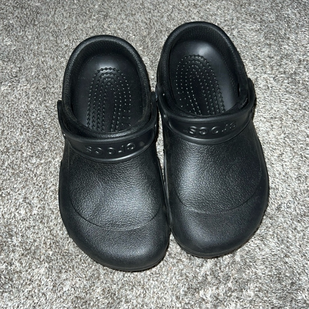 CROCS